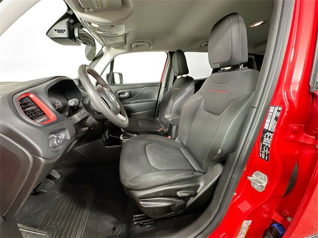 Used 2023 Jeep Renegade Trailhawk image 19