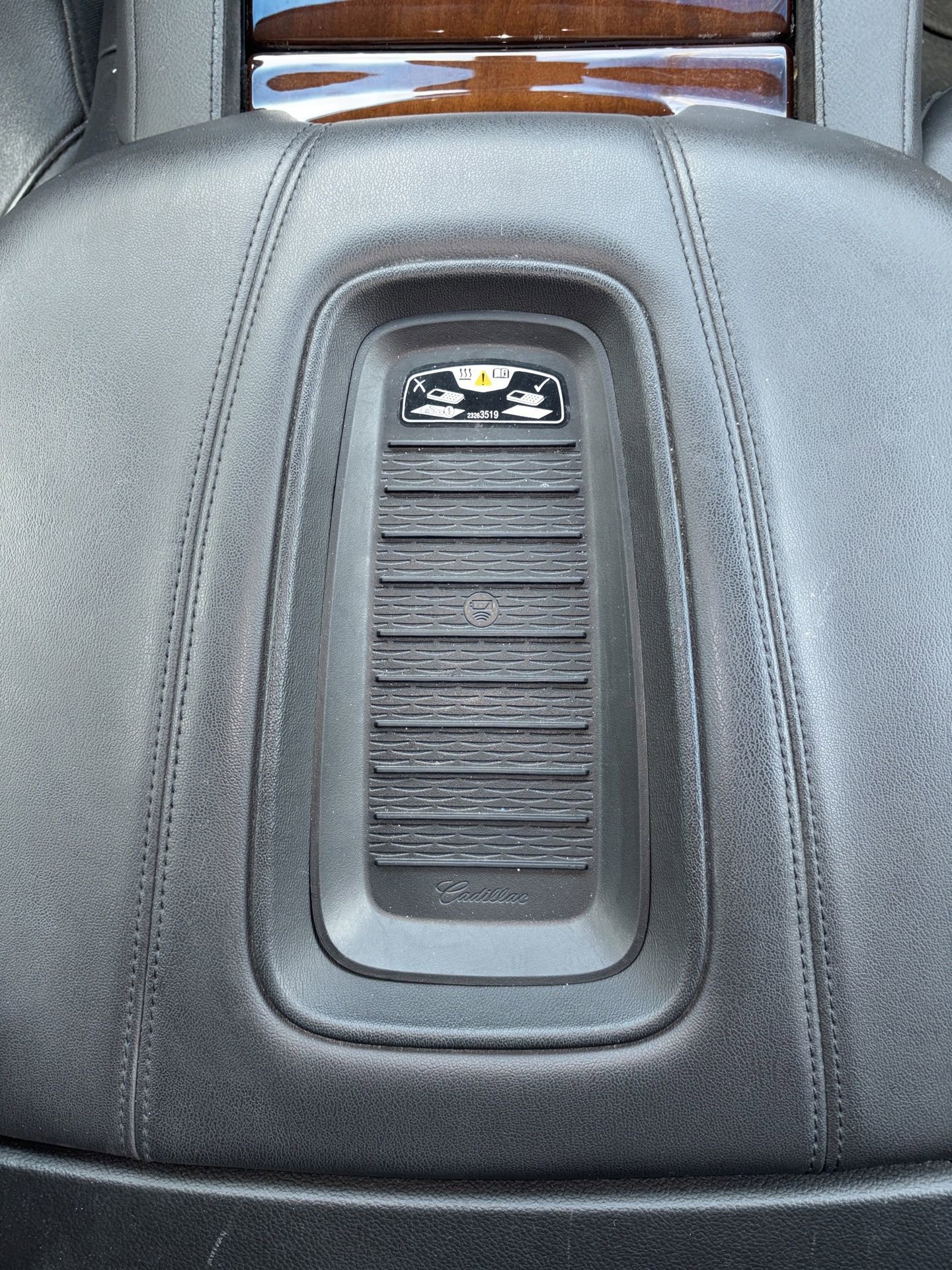 Used 2020 Cadillac Escalade 2WD image 14