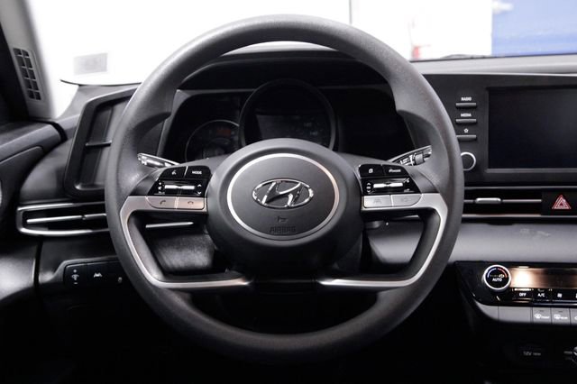 Used 2023 Hyundai Elantra SEL image 16