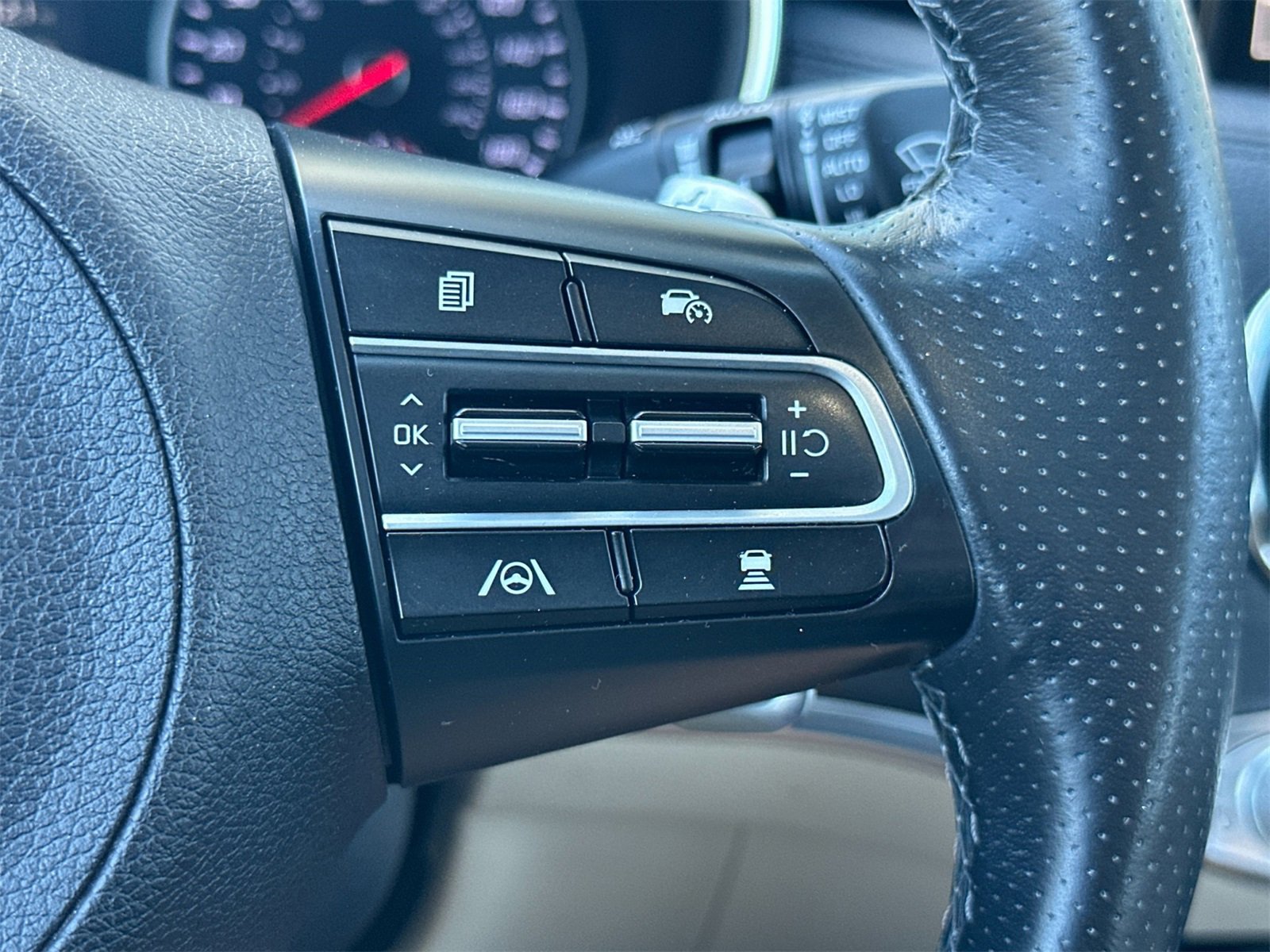 Used 2023 Kia Stinger GT-Line w/ Sun & Sound Package image 27