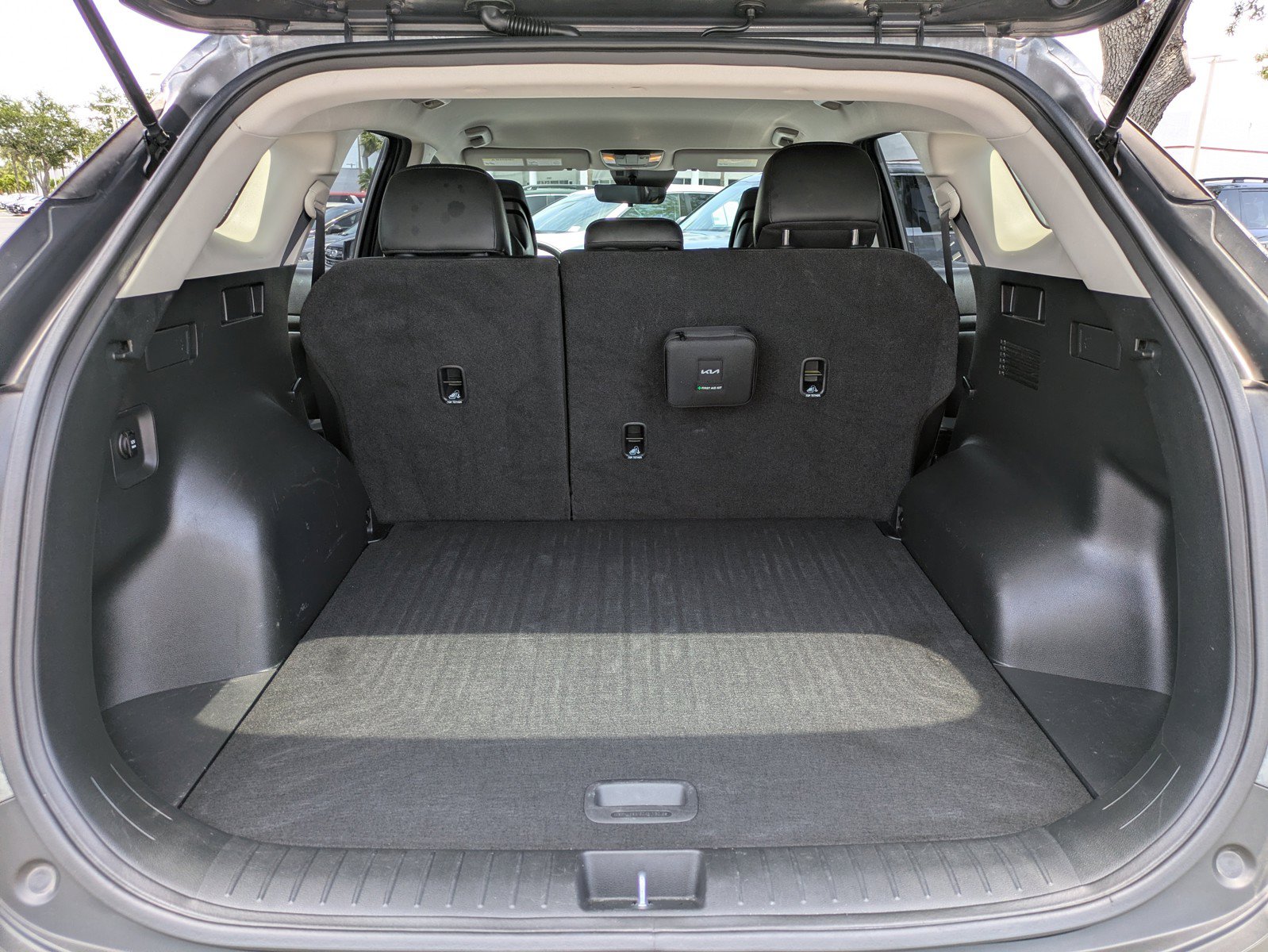Certified 2024 Kia Sportage EX FWD image 10