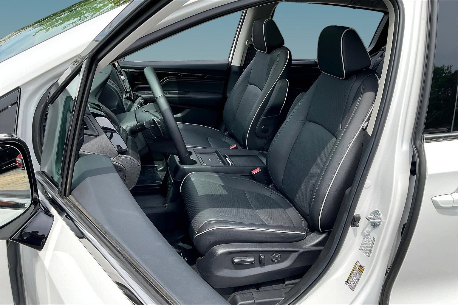 Used 2026 Honda Odyssey Elite image 21