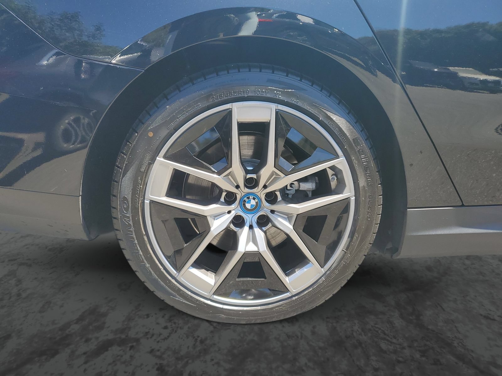 Used 2024 BMW i5 eDrive40i RWD image 5