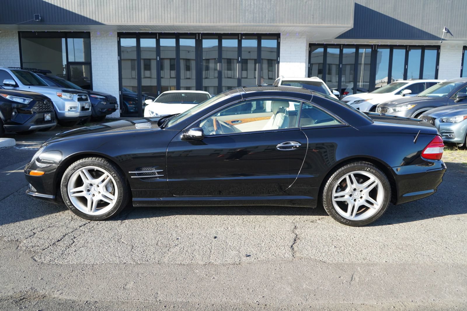 Used 2008 Mercedes-Benz SL 550 image 2
