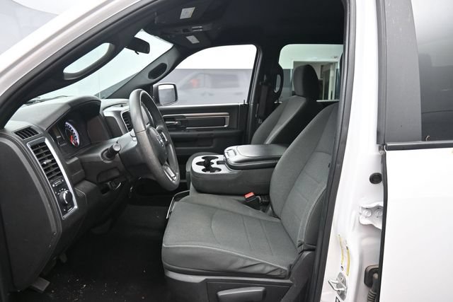 Used 2024 RAM 1500 Warlock AWD/4WD image 16