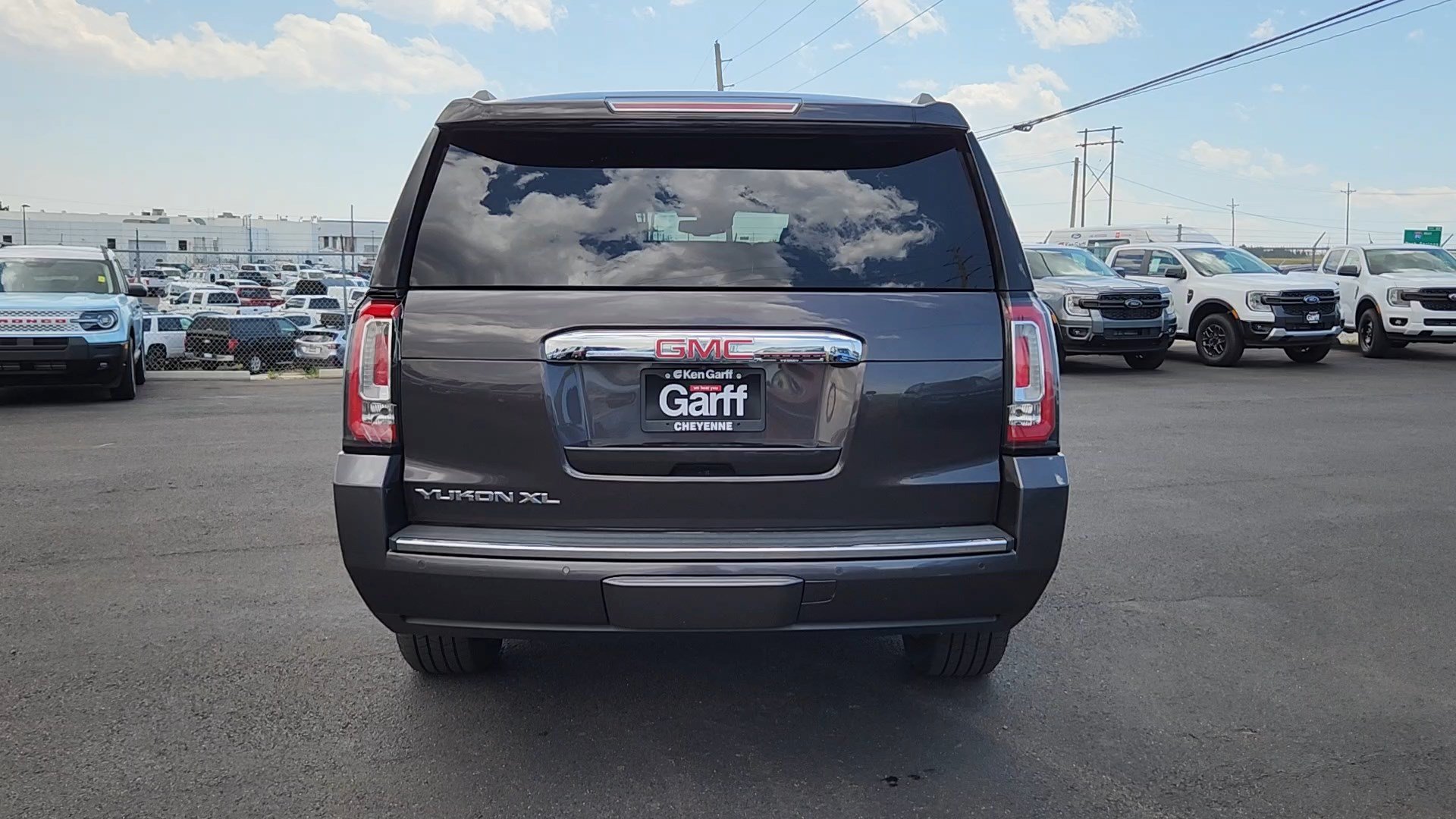 Used 2017 GMC Yukon XL Denali w/ Open Road Package AWD/4WD image 22