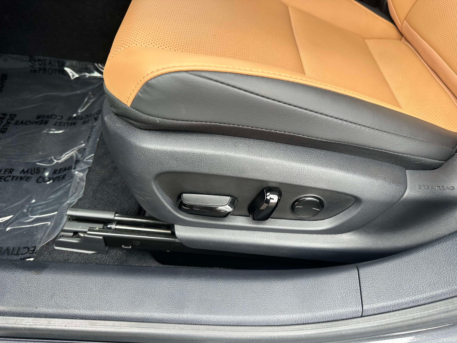 Used 2025 Lexus ES 300h w/ Premium Package FWD image 23