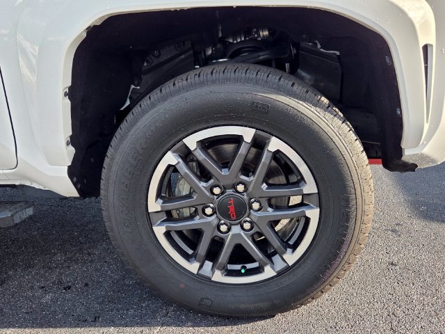 Used 2024 Toyota Tacoma TRD Sport AWD/4WD image 10