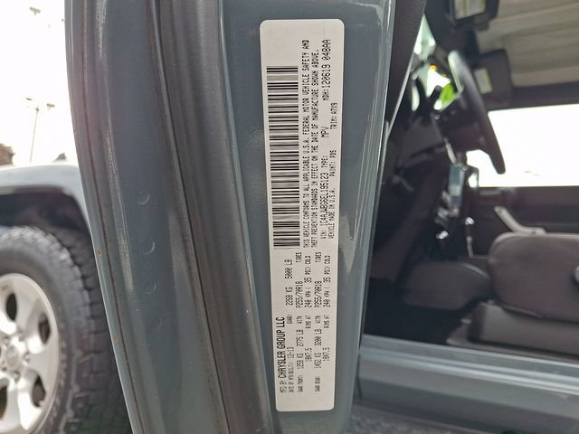 Used 2014 Jeep Wrangler Sahara w/ Connectivity Group AWD/4WD image 27