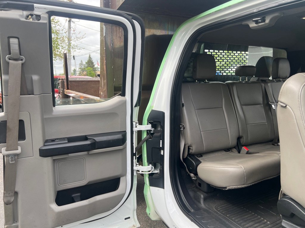 Used 2018 Ford F550 4x4 SuperCab Super Duty image 15