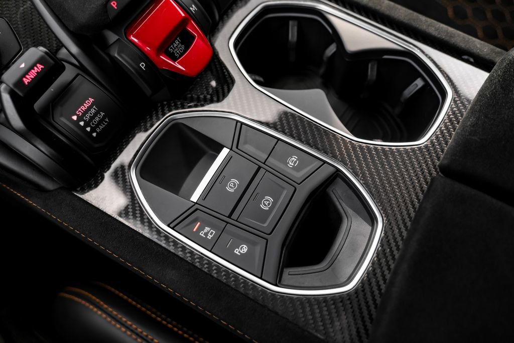 Used 2023 Lamborghini Urus Performante image 24