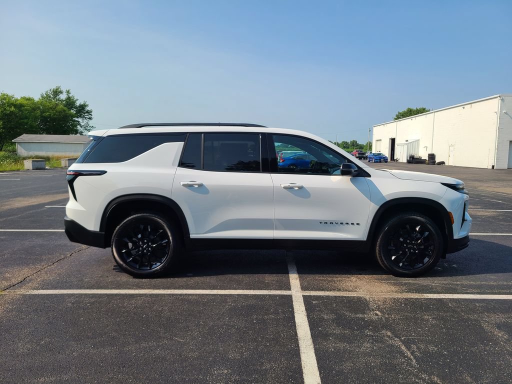 New 2026 Chevrolet Traverse LT w/ Midnight/Sport Edition AWD/4WD image 8
