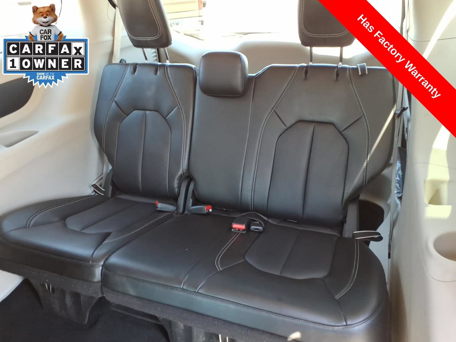 Used 2024 Chrysler Pacifica Touring-L FWD image 18