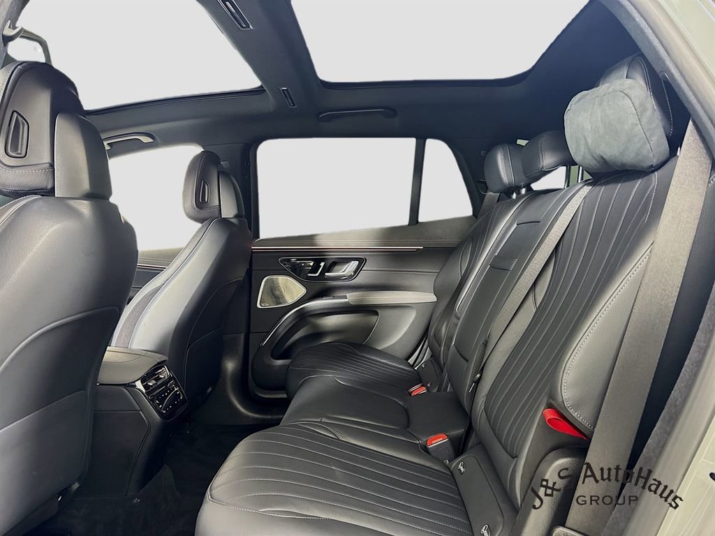 Used 2023 Mercedes-Benz EQS 580 4MATIC SUV image 27