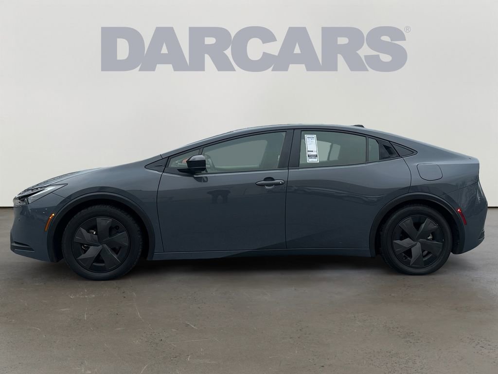 Used 2024 Toyota Prius LE image 4