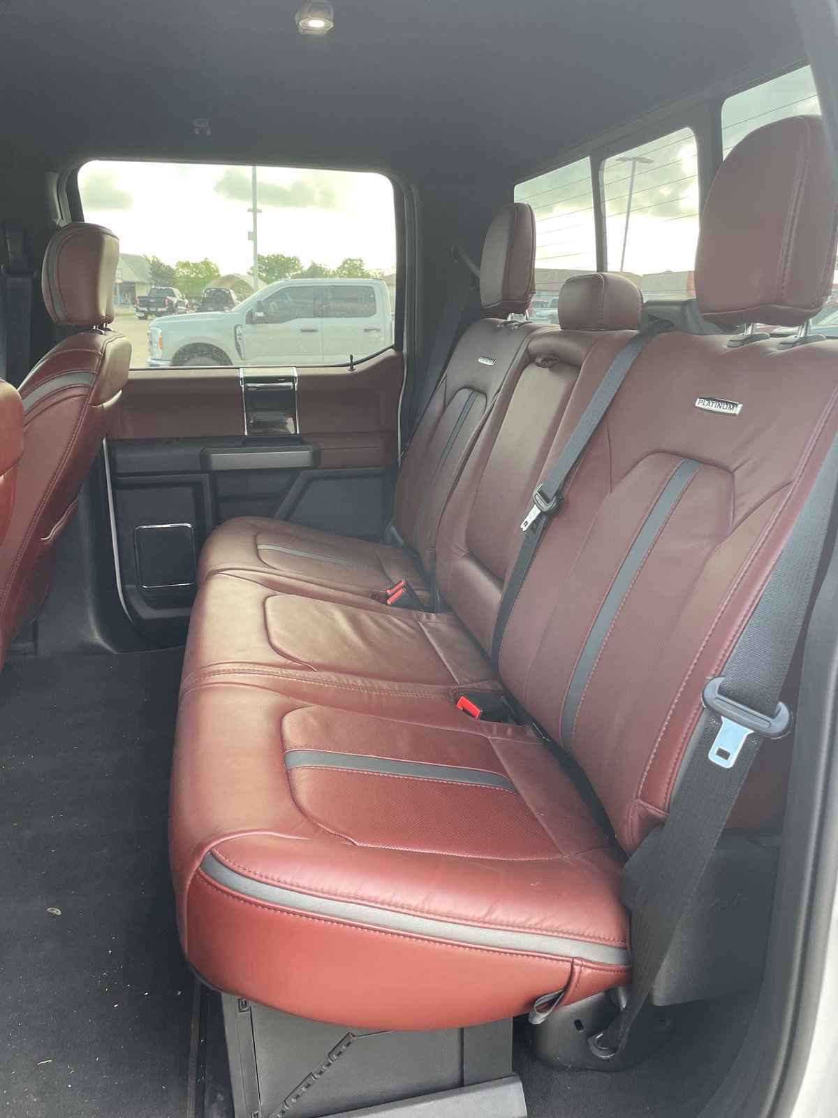 Used 2022 Ford F350 Platinum w/ FX4 Off-Road Package AWD/4WD image 7