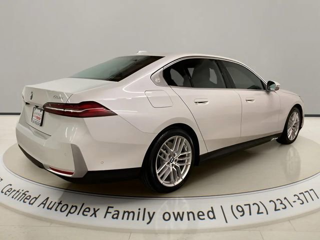 Used 2025 BMW 530i RWD image 5