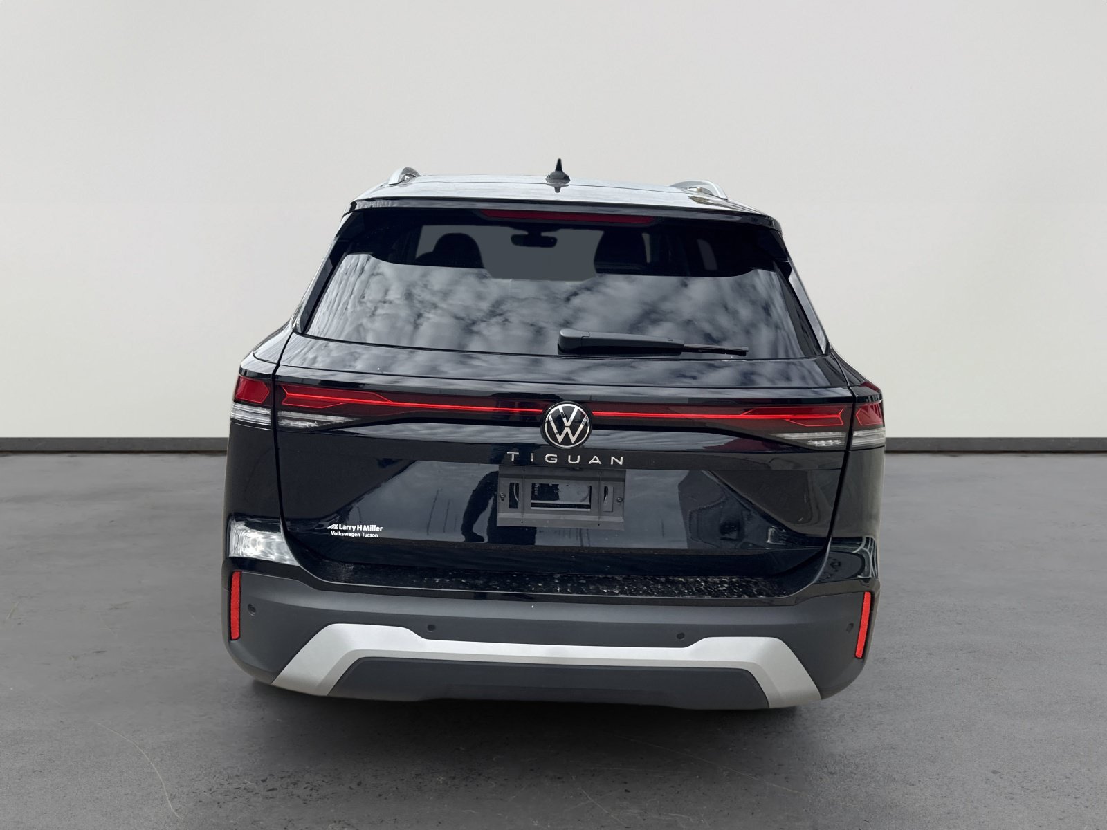 New 2026 Volkswagen Tiguan S FWD image 5