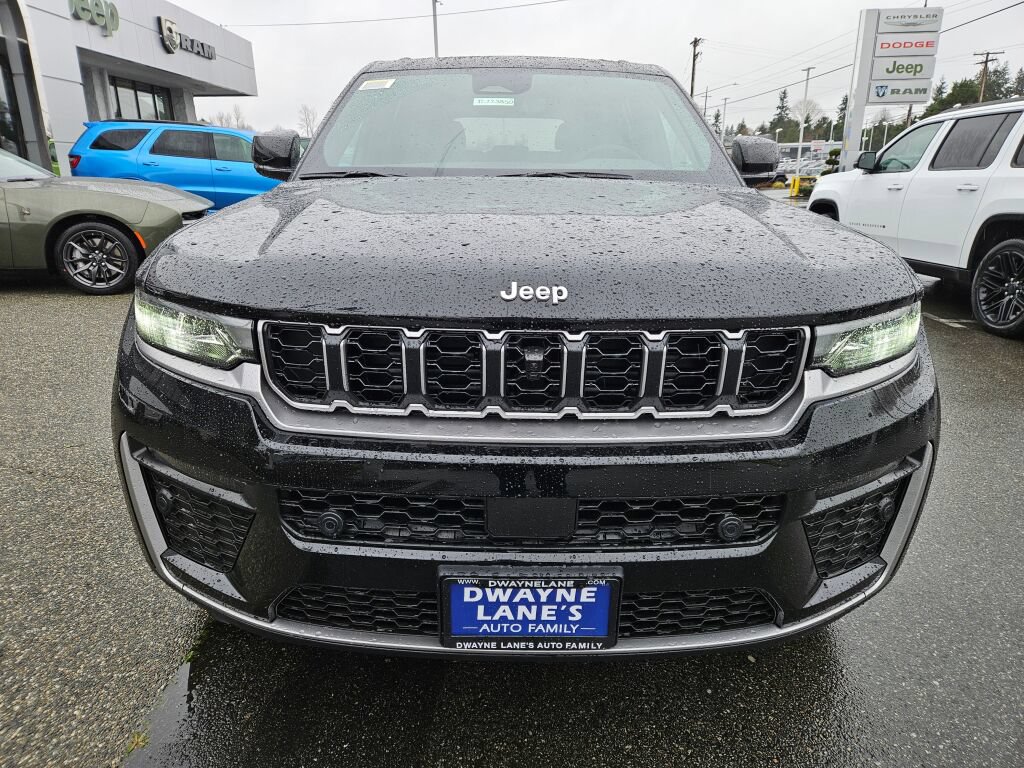 New 2026 Jeep Grand Cherokee Limited w/ Luxury Tech Group II AWD/4WD image 8