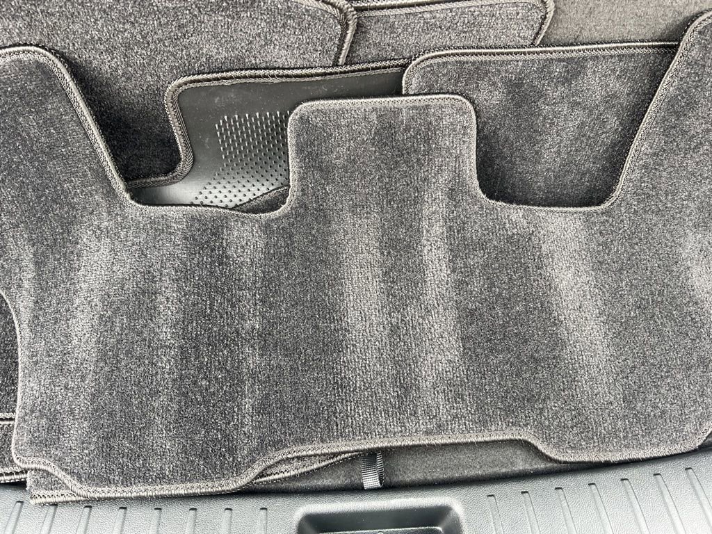 Certified 2022 Kia Sorento SX image 15