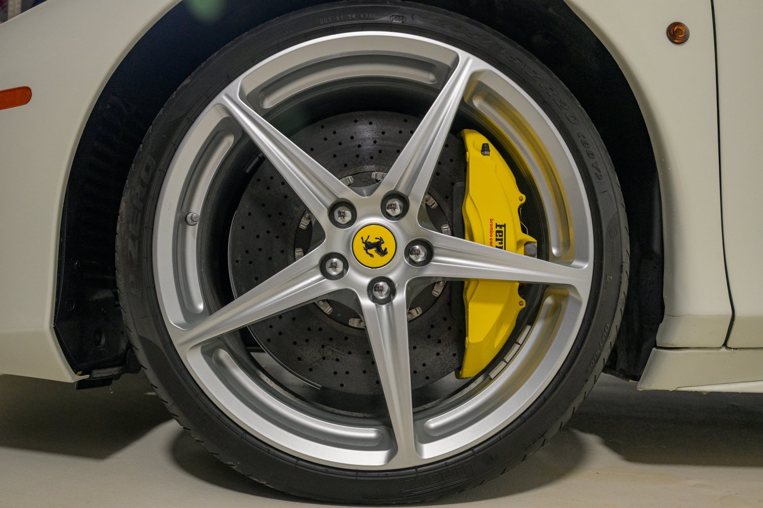 Used 2015 Ferrari 458 Spider RWD image 20