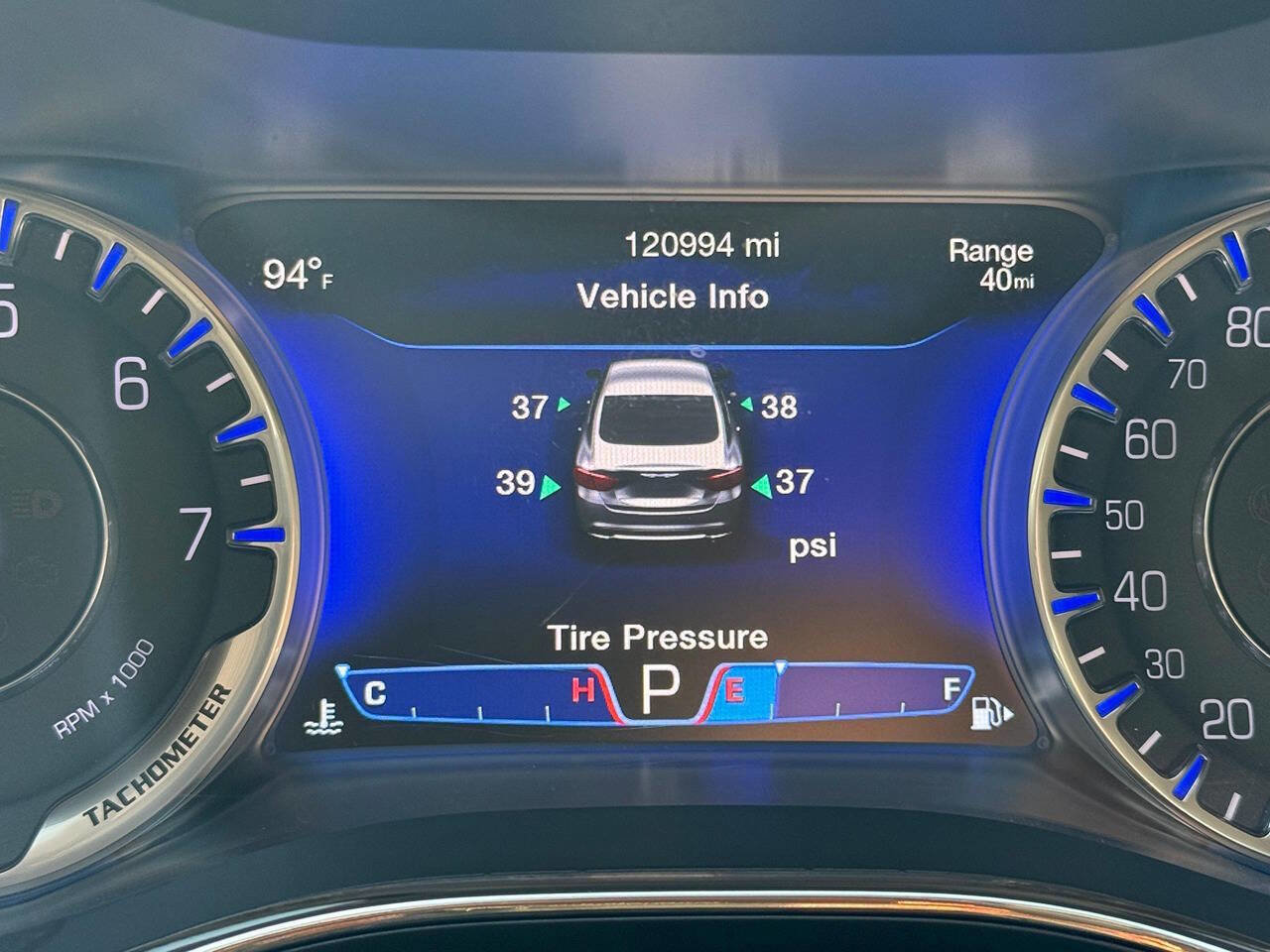 Used 2015 Chrysler 200 C w/ Navigation & Sound Group I image 31