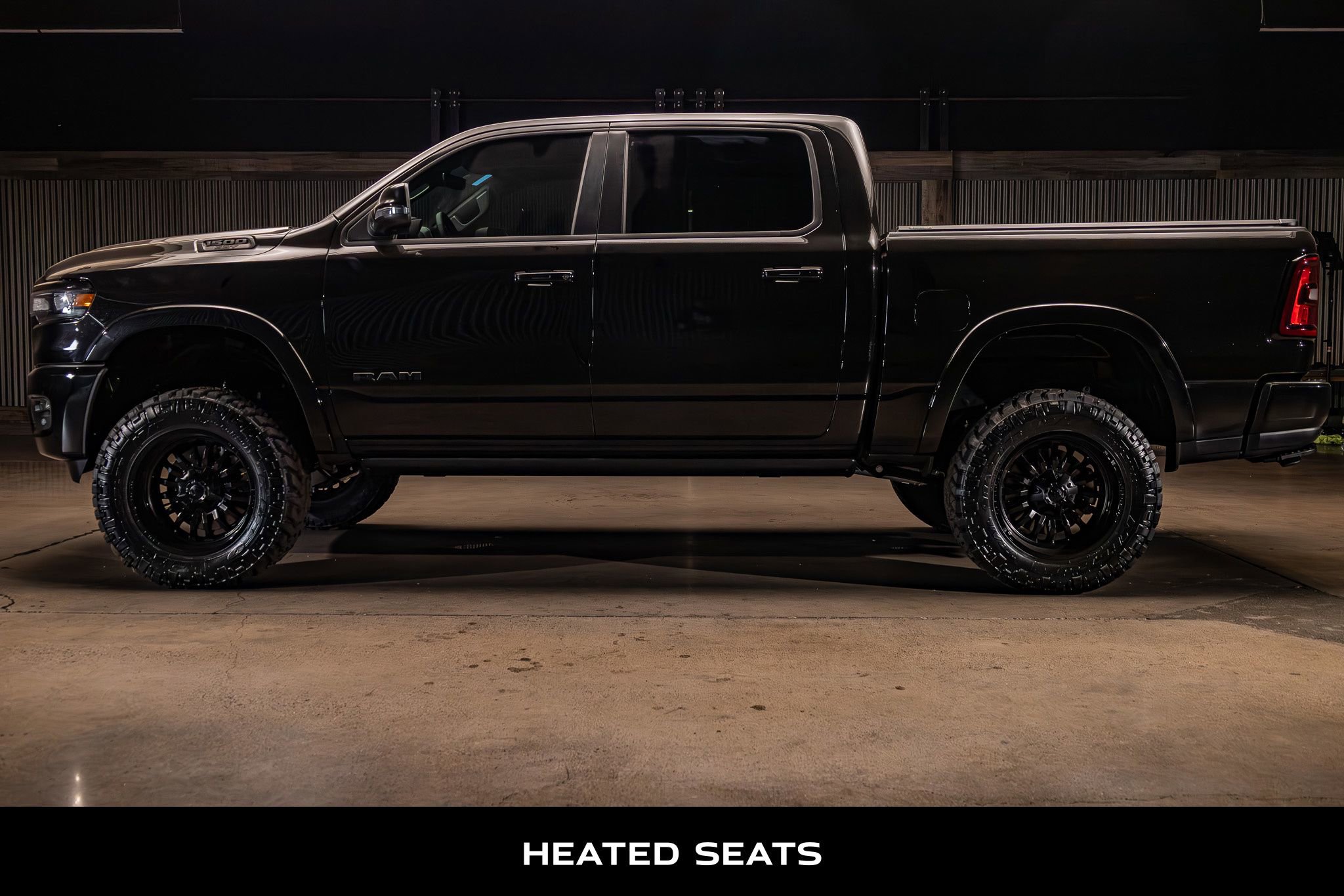 Used 2025 RAM 1500 Big Horn AWD/4WD image 6
