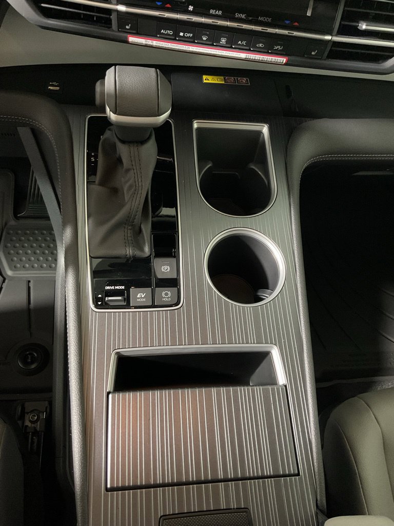New 2026 Toyota Sienna XLE FWD image 31