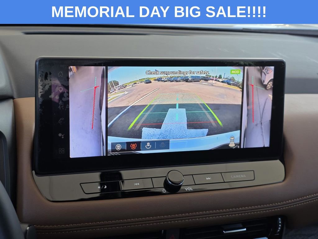 Used 2025 Nissan Rogue Platinum FWD image 18