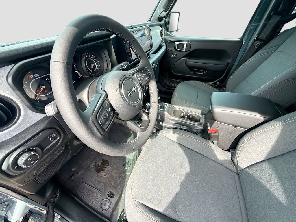 Used 2026 Jeep Gladiator Sport AWD/4WD image 27