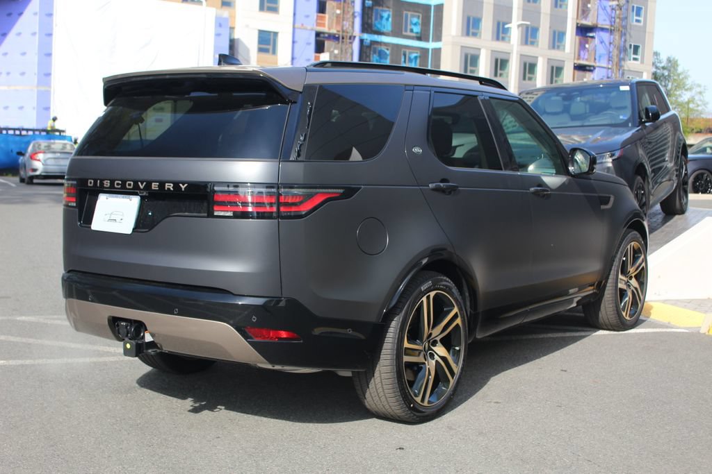 New 2026 Land Rover Discovery Limited Edition AWD/4WD image 2