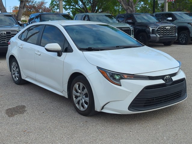 Used 2023 Toyota Corolla LE FWD image 3