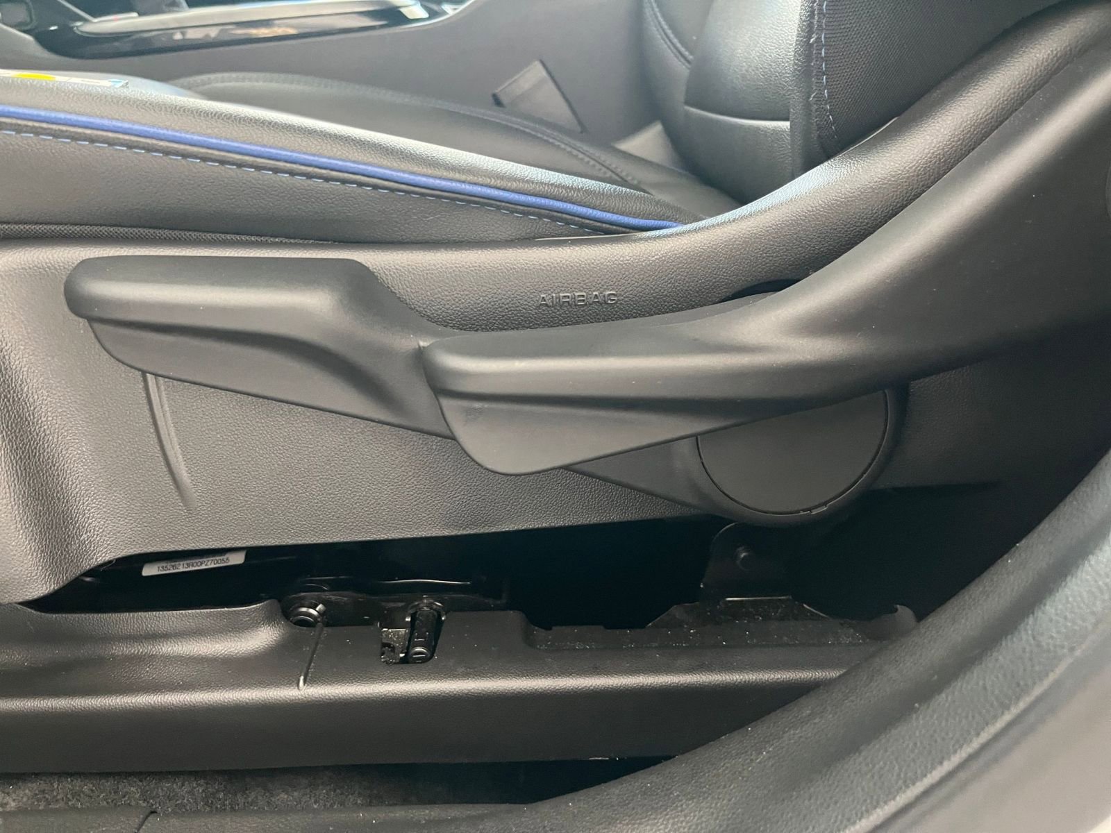 Used 2025 Buick Envista Sport Touring image 23