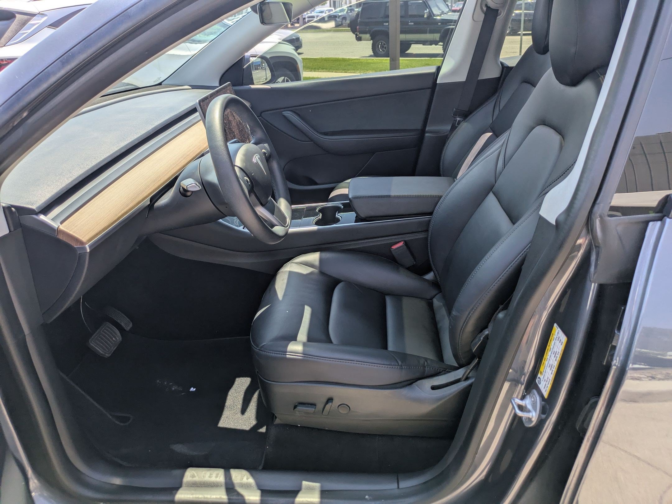 Used 2020 Tesla Model Y Long Range AWD/4WD image 16
