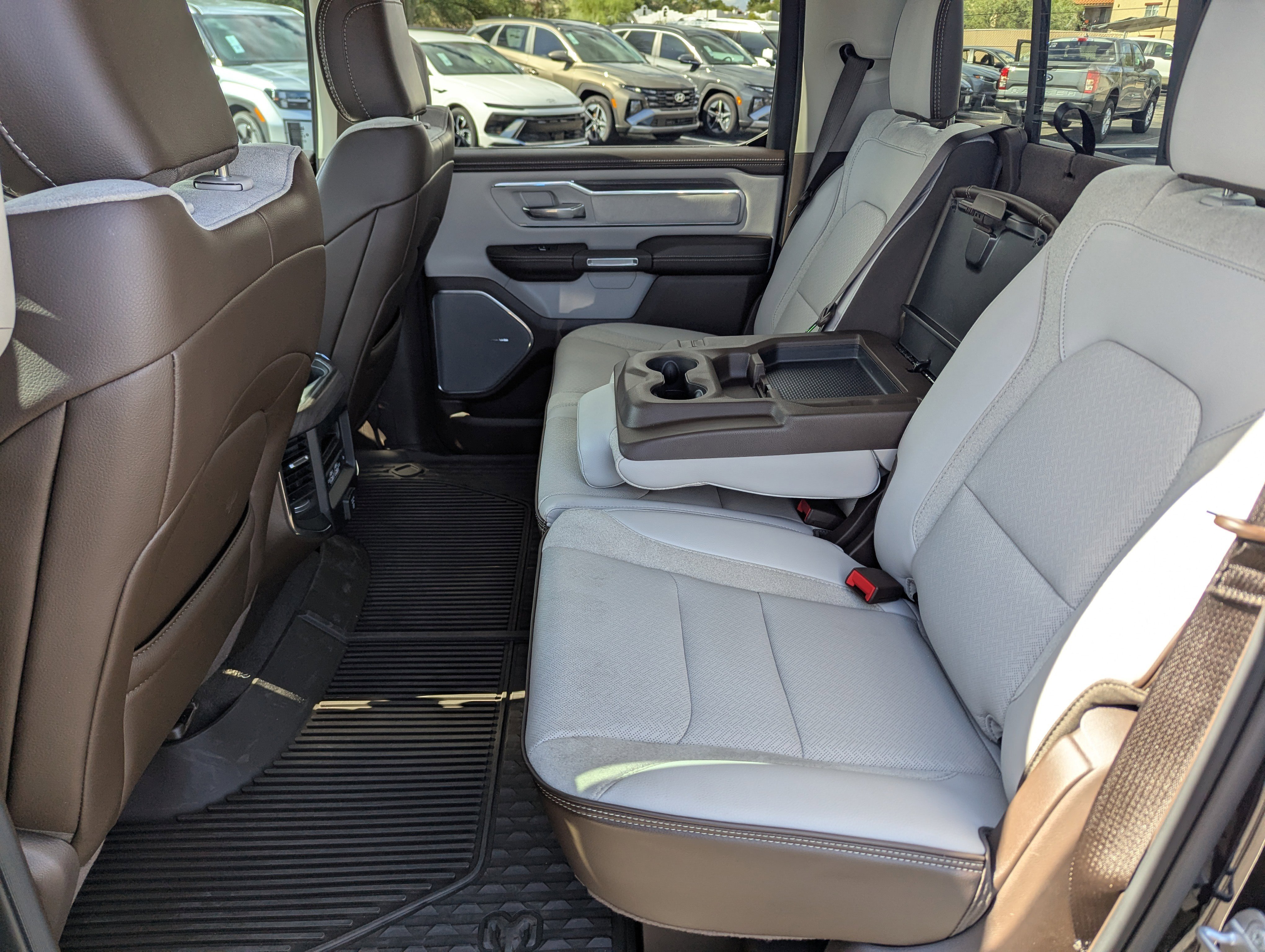 Used 2025 RAM 1500 Laramie image 9