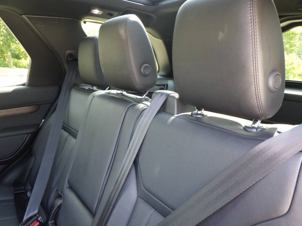 Used 2019 Land Rover Discovery HSE AWD/4WD image 14
