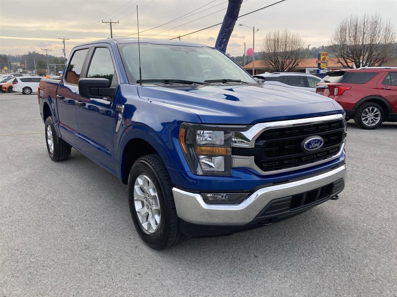 Used 2023 Ford F150 XLT image 3