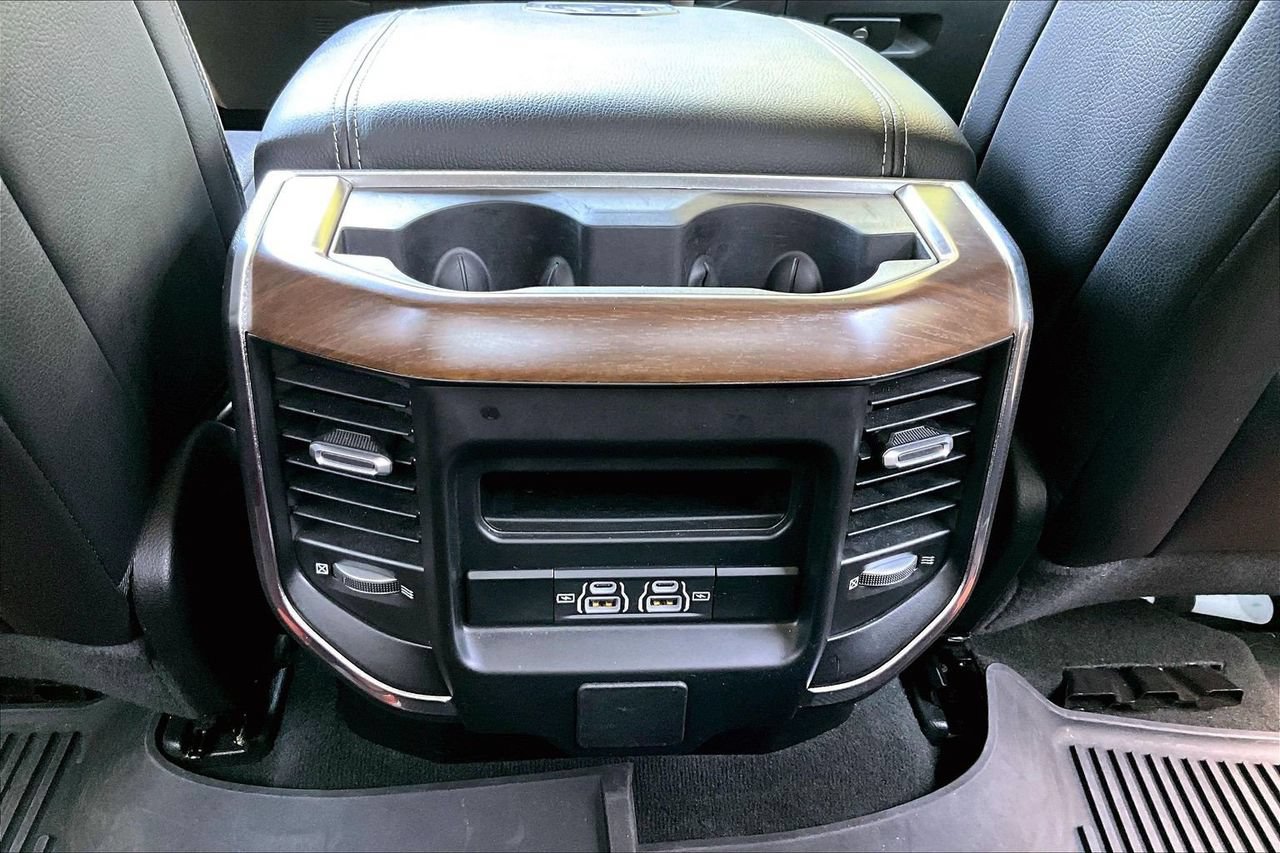 Used 2022 RAM 1500 Laramie AWD/4WD image 14