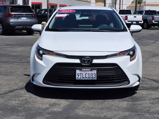 Used 2025 Toyota Corolla LE image 2