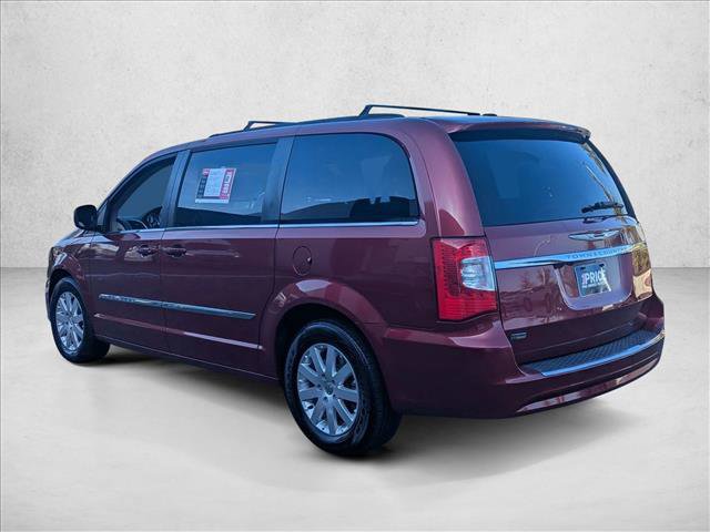 Used 2015 Chrysler Town & Country Touring image 8