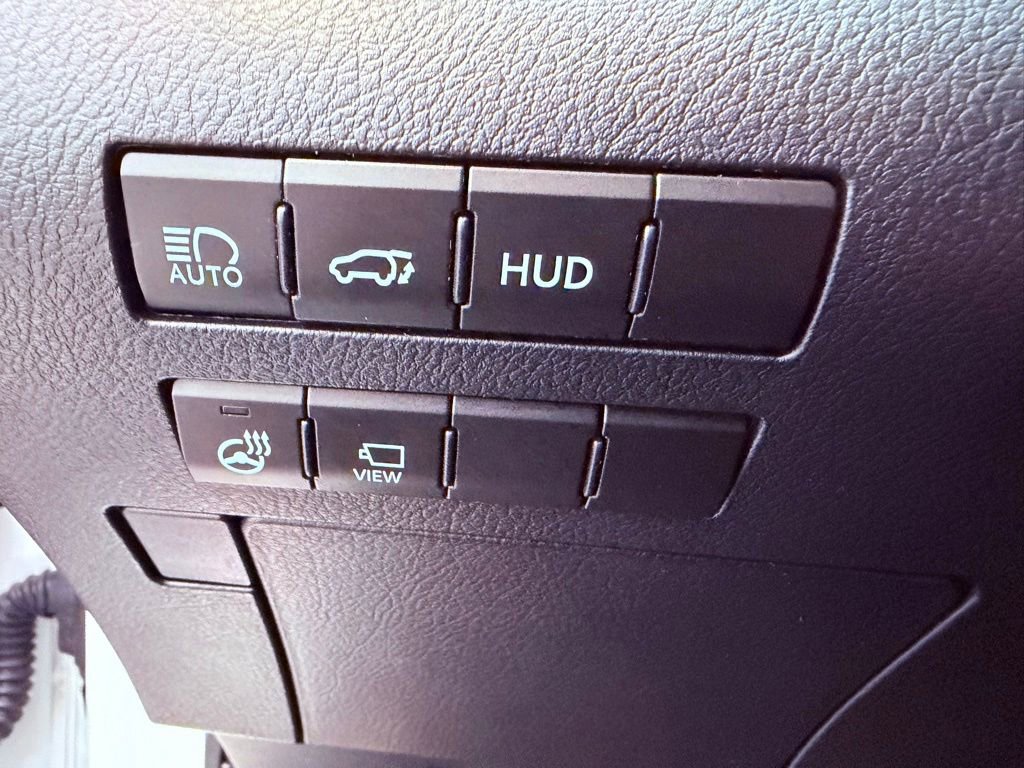 Used 2022 Lexus RX 350L Luxury w/ Accessory Package (Z1) FWD image 26