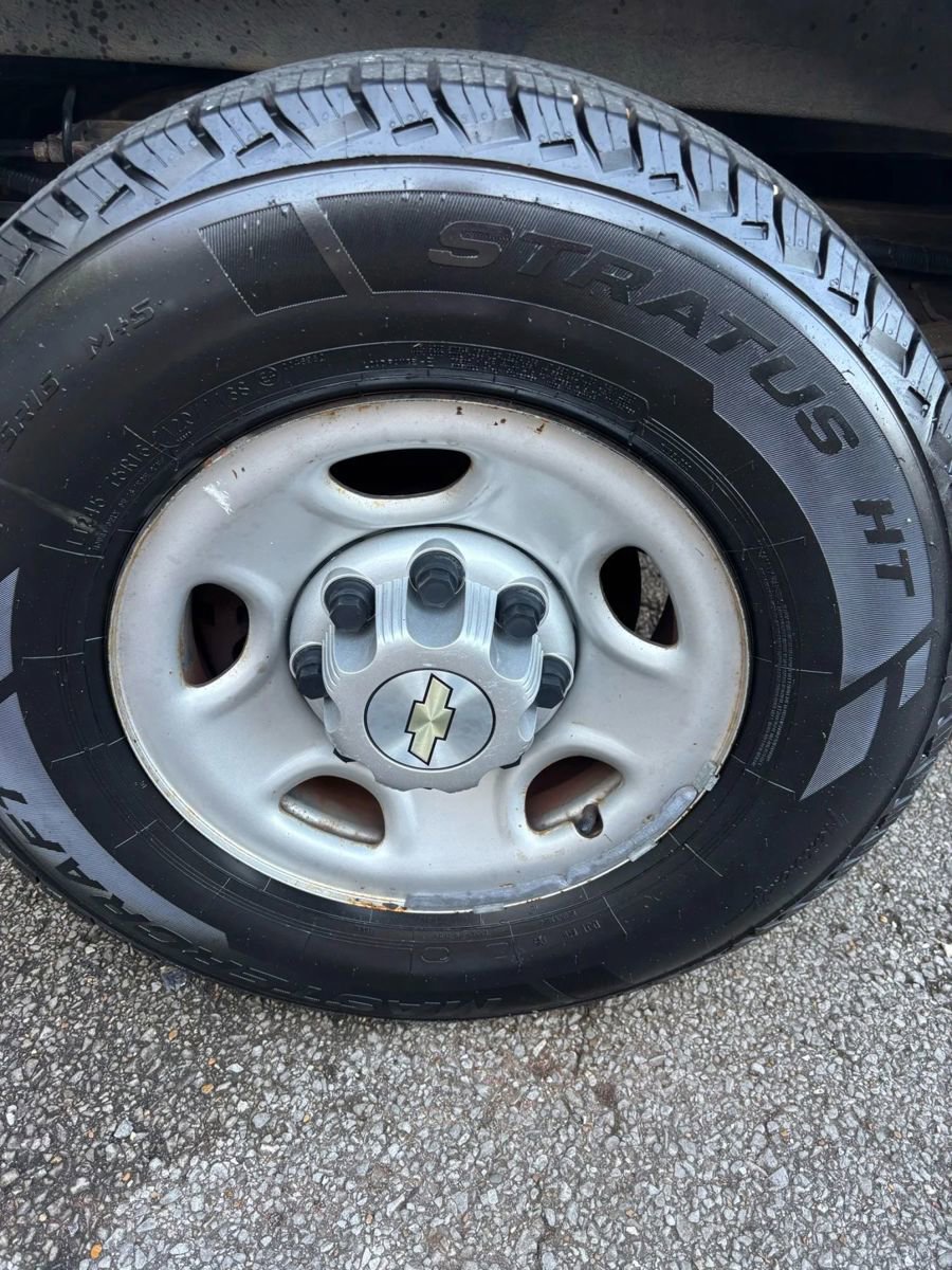 Used 2021 Chevrolet Express 2500 w/ Driver Convenience Package image 22