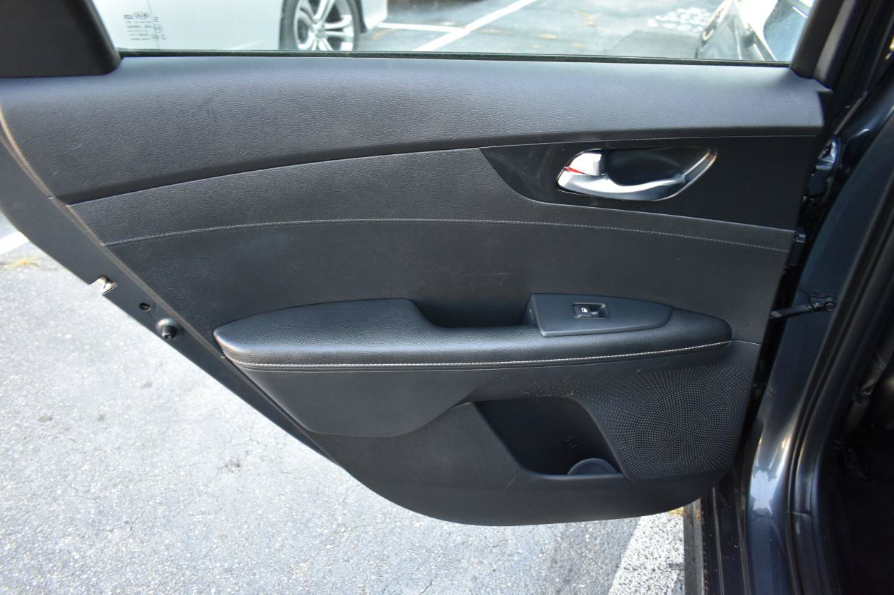 Used 2020 Kia Forte GT-Line FWD image 31