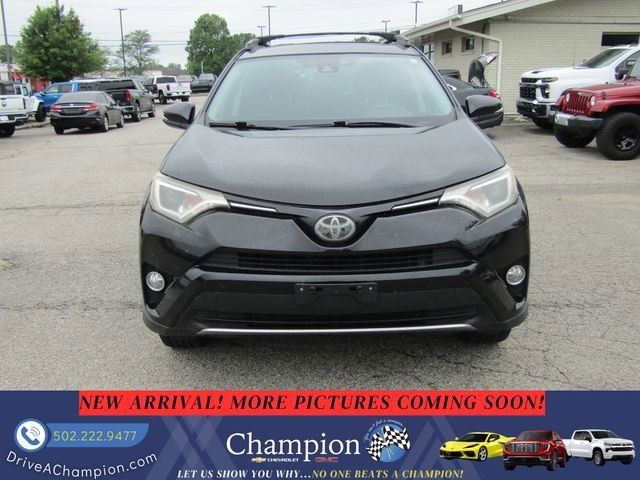 Used 2018 Toyota RAV4 XLE FWD image 2