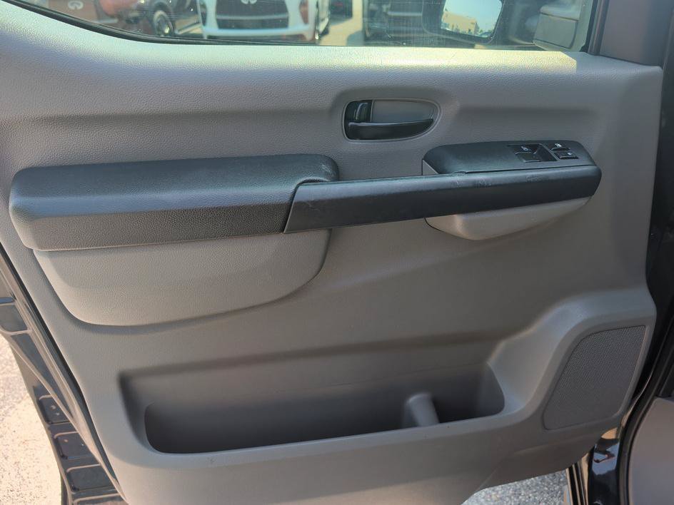 Used 2013 Nissan NV 3500 SL w/ Technology Pkg RWD image 16