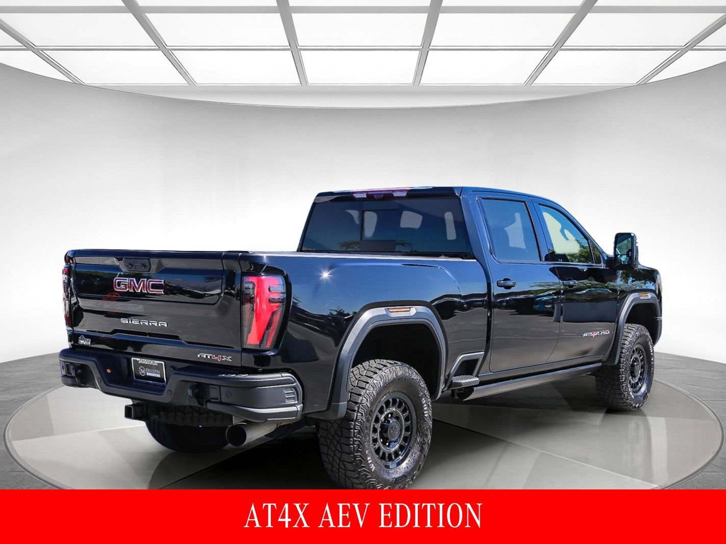 Used 2024 GMC Sierra 2500 AT4X w/ AT4X AEV Edition AWD/4WD image 4
