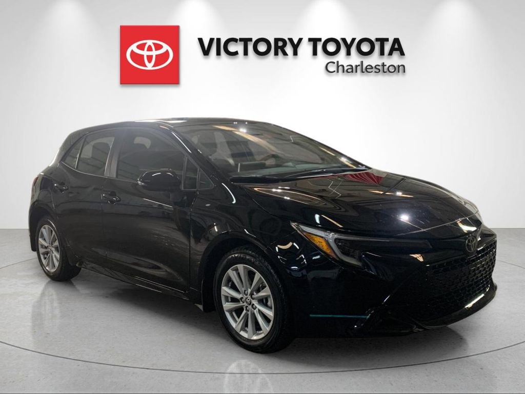 Used 2026 Toyota Corolla SE FWD image 5