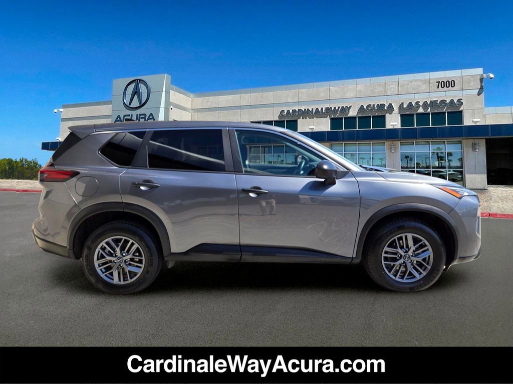Used 2024 Nissan Rogue S AWD/4WD image 6