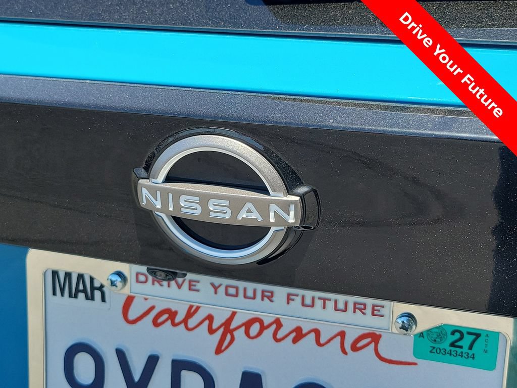 Certified 2025 Nissan Kicks SR FWD image 28