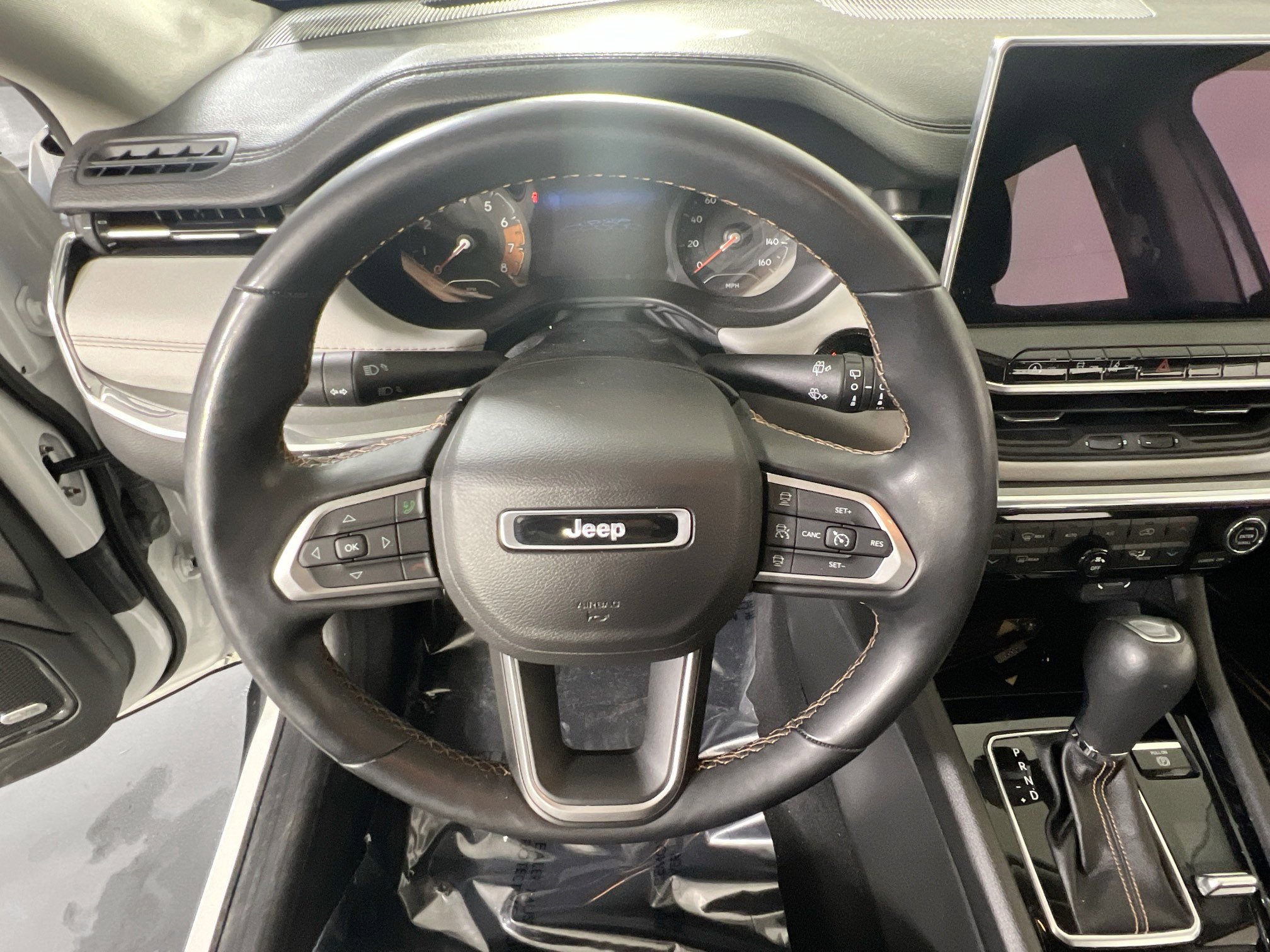 Used 2022 Jeep Compass Limited w/ Sun and Sound Group AWD/4WD image 11